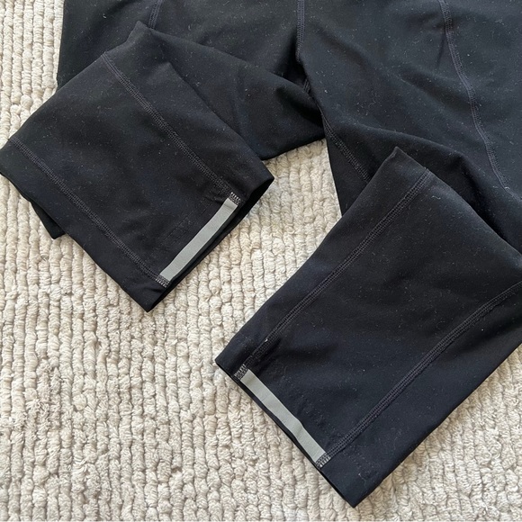 Oakley 3/4 Leggings - Picture 2 of 5